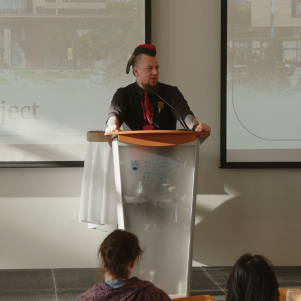 Qwustenuxun presenting